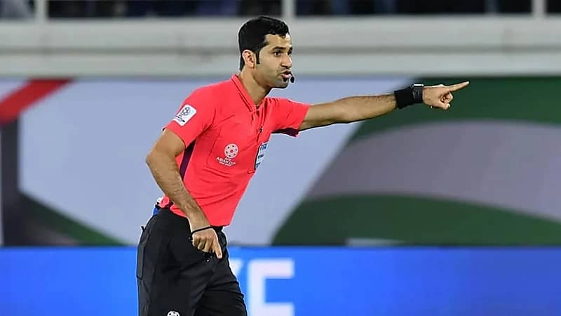 صافرة قطرية لمواجهة الأخضر وأستراليا