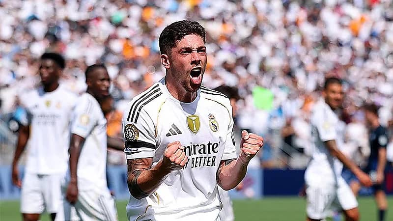 ريال مدريد يضرب باتشوكا بثلاثية