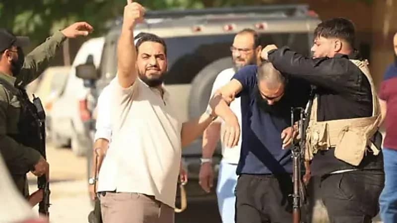 سوري يعثر على سيارته المسروقة ضمن مركبات الداخلية السورية