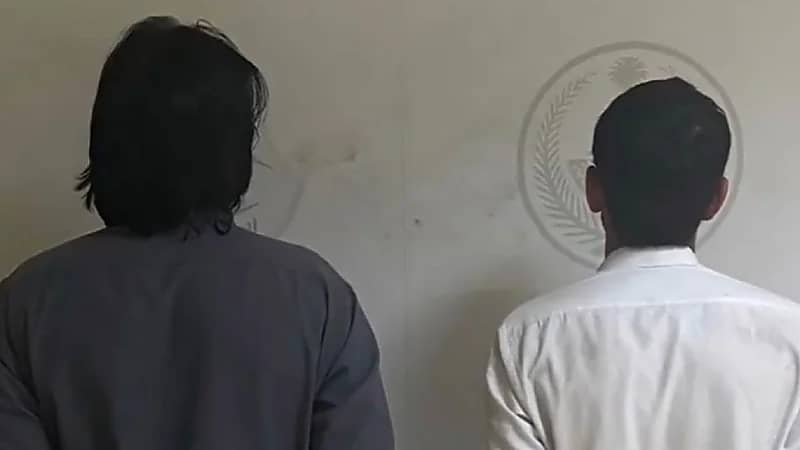ضبط وافدين ظهرا في مقطع مرئي أثناء اعتدائهما على امرأة بالرياض .. فيديو