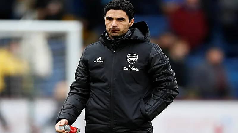 أرتيتا يدافع عن قرار أرسنال بعدم تجديد عقد بارتي