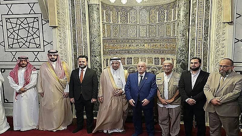 الفالح يصلي في المسجد الأموي خلال زيارته الرسمية إلى دمشق .. صور