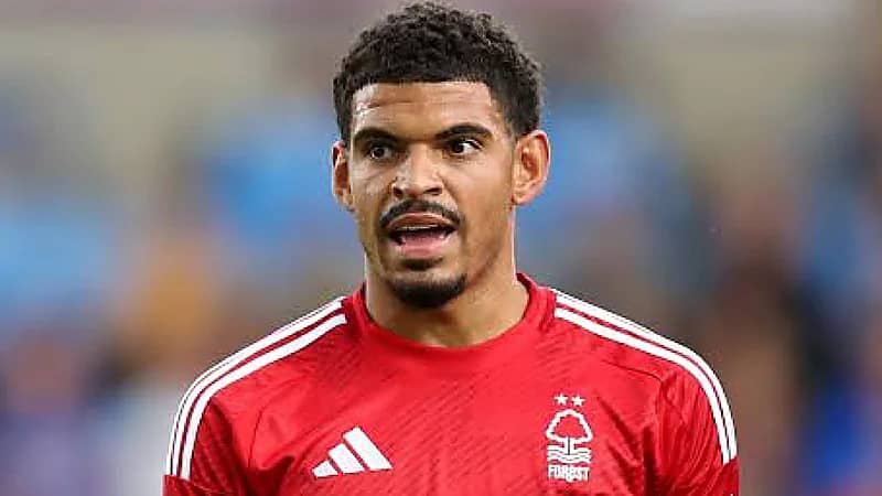 وايت يوقع عقداً جديداً مع فورست