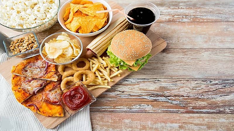 الشهيب: الوجبات السريعة والأغذية المصنعة تهدد الكلى
