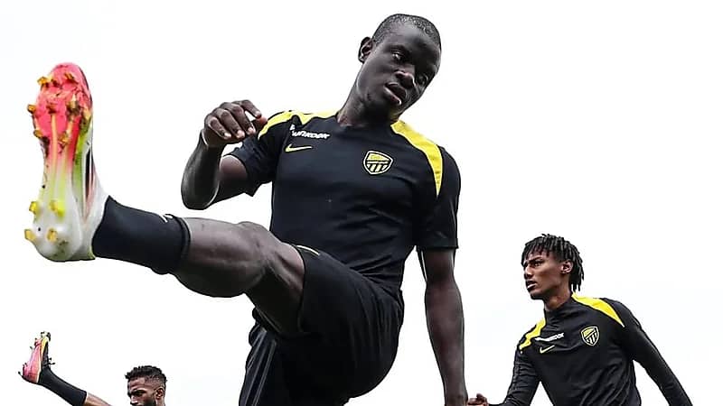 الاتحاد يبدأ تحركاته لتجديد عقد كانتي