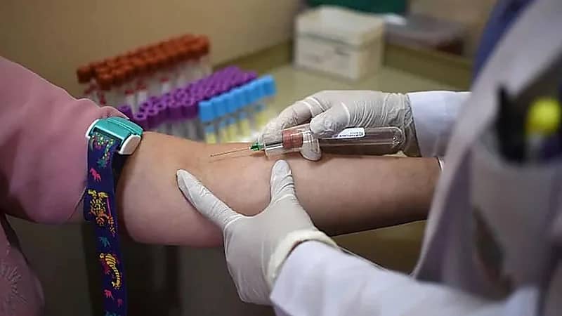 فحص دم مبكر يكشف سرطان المبيض بدقة