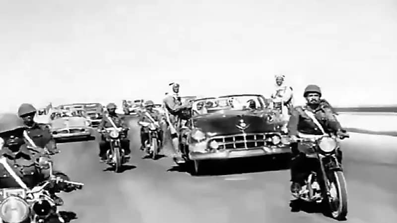 موكب الملك سعود وضيفه الرئيس الباكستاني قبل 69 عاما.. فيديو
