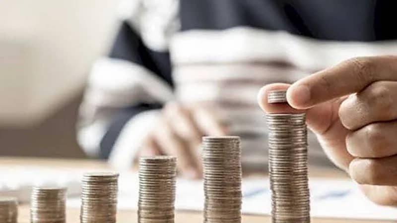 صلاح الغيدان للشباب: عوائد البنوك التراكمية قد تكون فرصة أو فخًا .. فيديو