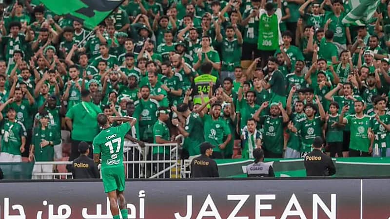 جدل تحليلي بعد مواجهة الأهلي ونيوم: بين تقليل المستوى وإشادة بالمنافس .. فيديو