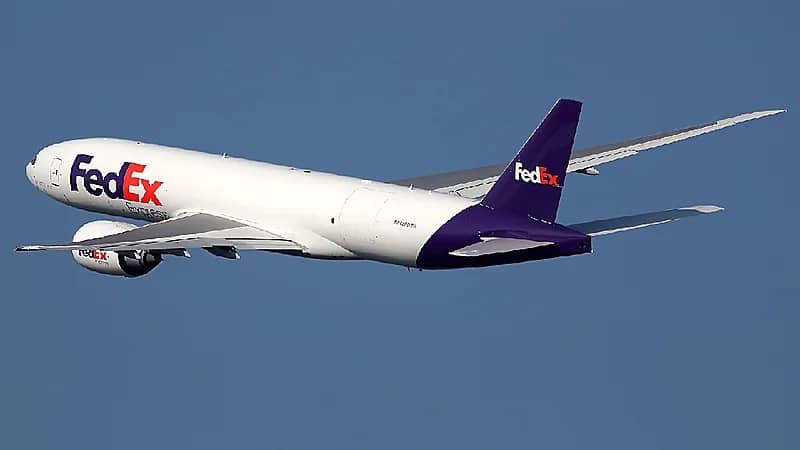 مطار الرياض يستقبل أول رحلة شحن مباشرة من فيديكس.. فيديو