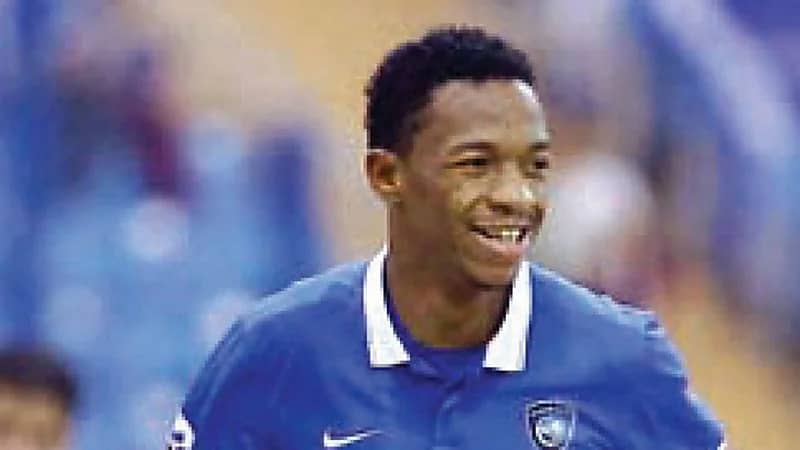 الأنوار يضم لاعب الهلال السابق