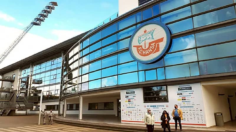 حادث ألعاب نارية يفتح تحقيقاً ضد هانزا روستوك