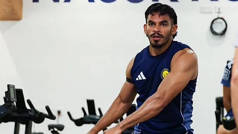سعد الناصر يطمئن جماهير النصر بعد إصابته