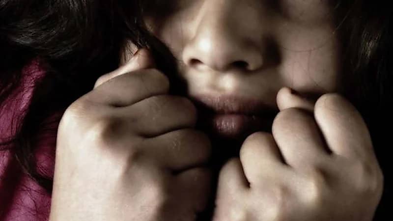 القبض على قهوجي اعتدى على ابنته القاصر