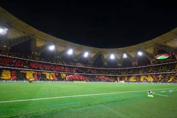 جماهير الاتحاد تكرر رسالة النصر الفاشلة بتيفو مثير.. فيديو