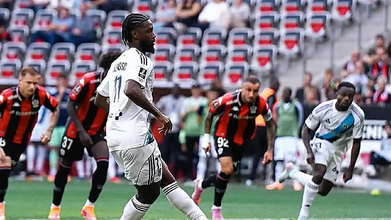 أعمال تخريب في مركز تدريبات باريس آف سي والشرطة تحقق