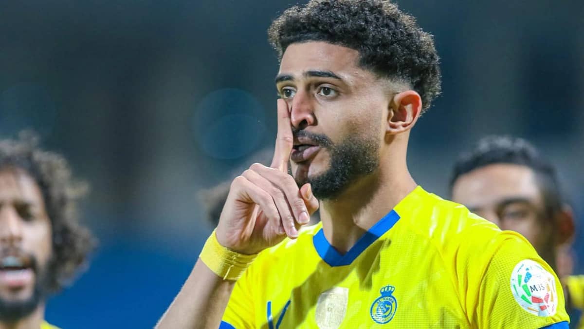 النصر يضع شرطًا لانتقال عبدالإله العمري إلى الاتحاد  .. فيديو