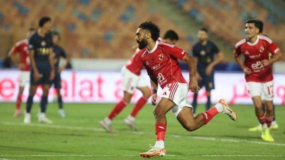 عضو مجلس الزمالك يهاجم الأهلي: النادي ممتلئ بالفضائح