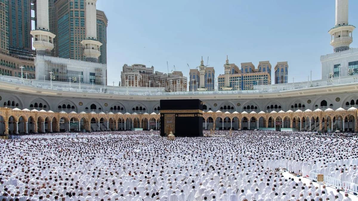 وزارة الحج: جميع التأشيرات تتيح أداء مناسك العمرة