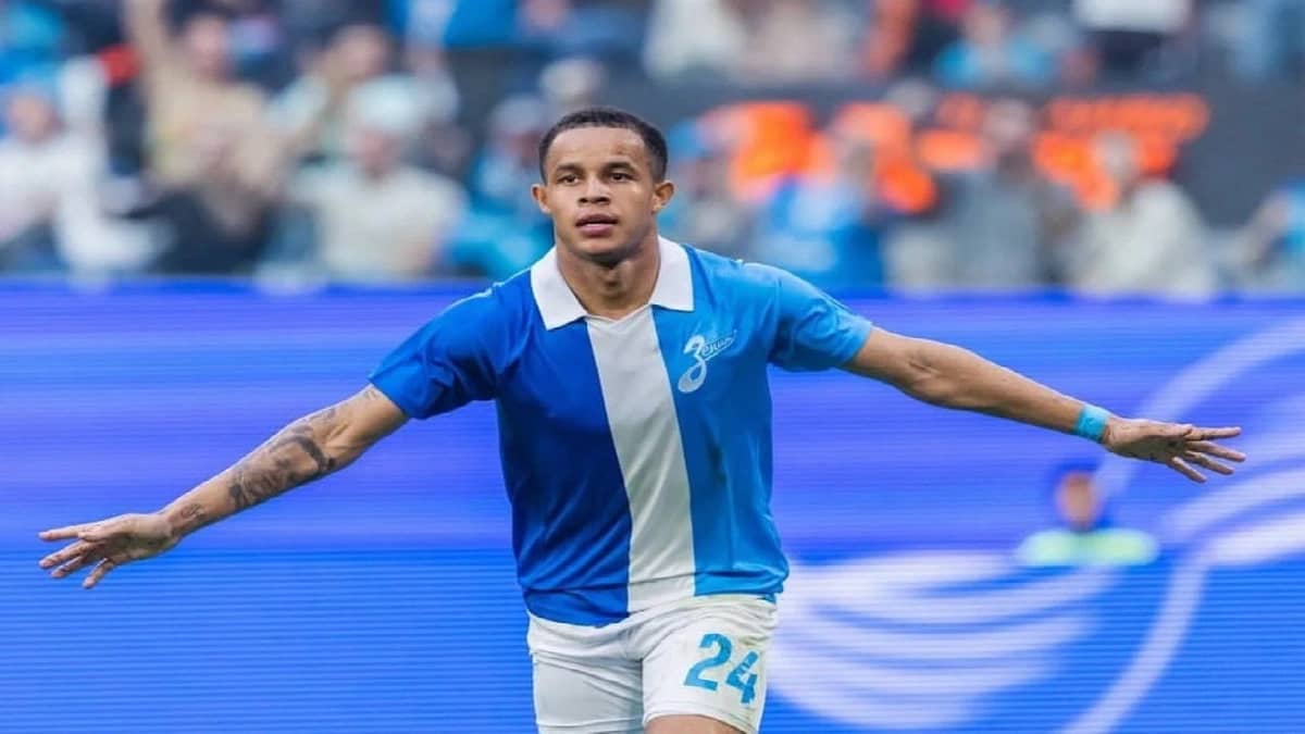 الأهلي يستهدف التعاقد مع لاعب زينيت