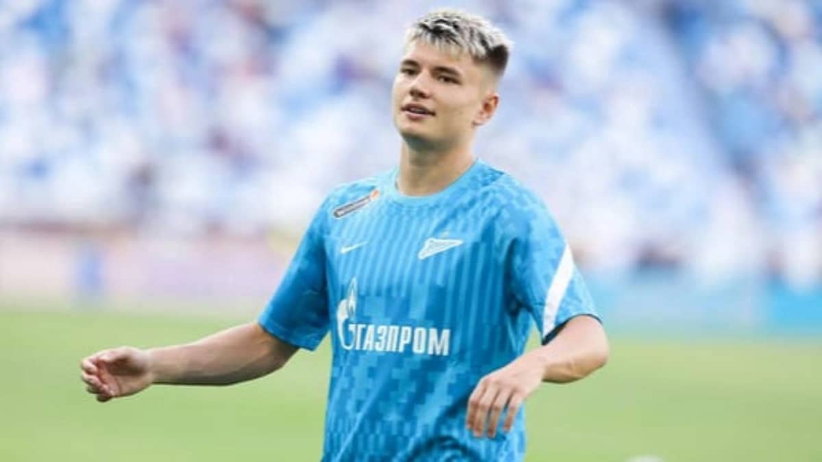 بعد نجاته من محاولة اختطاف: موستوفوي يرد في الملعب بهدف مذهل