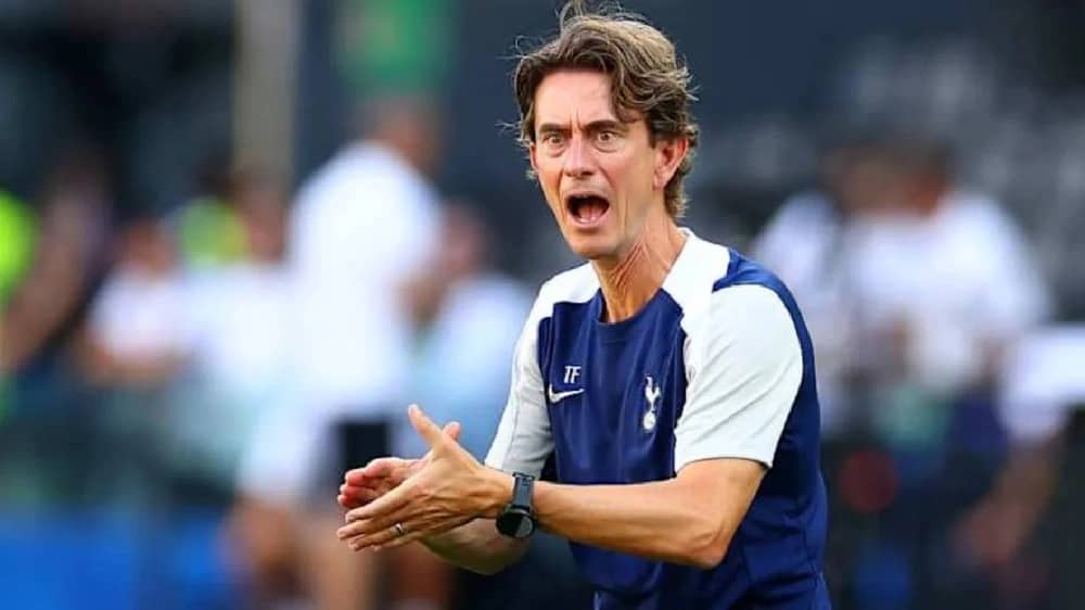 مدرب توتنهام: نسعى لإحداث فوضى تكسر سلسلة انتصارات أرسنال