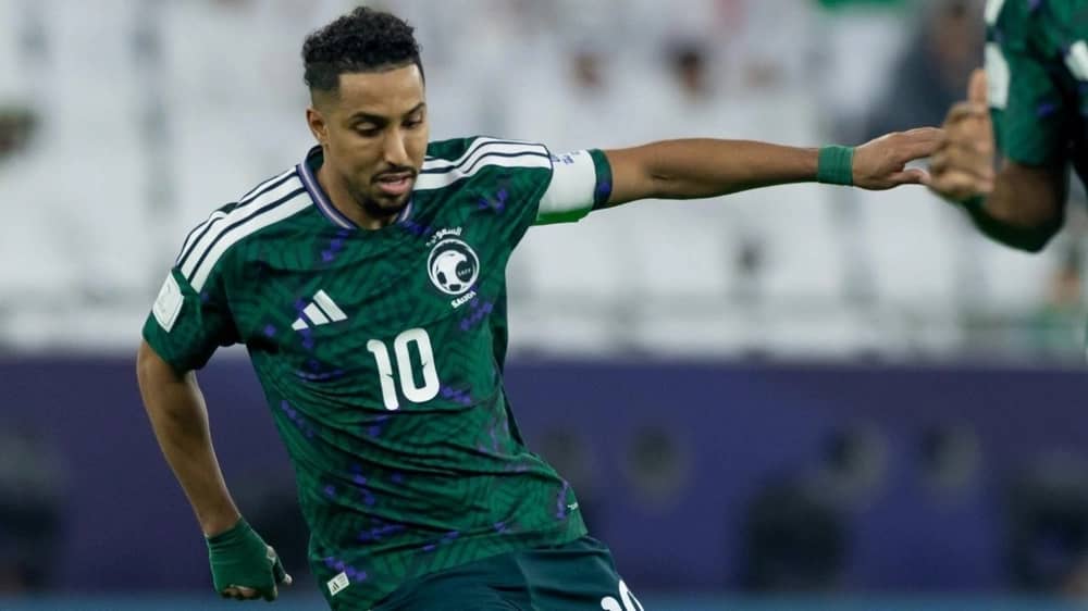 سالم الدوسري يحصد جائزة أفضل لاعب ضد عُمان