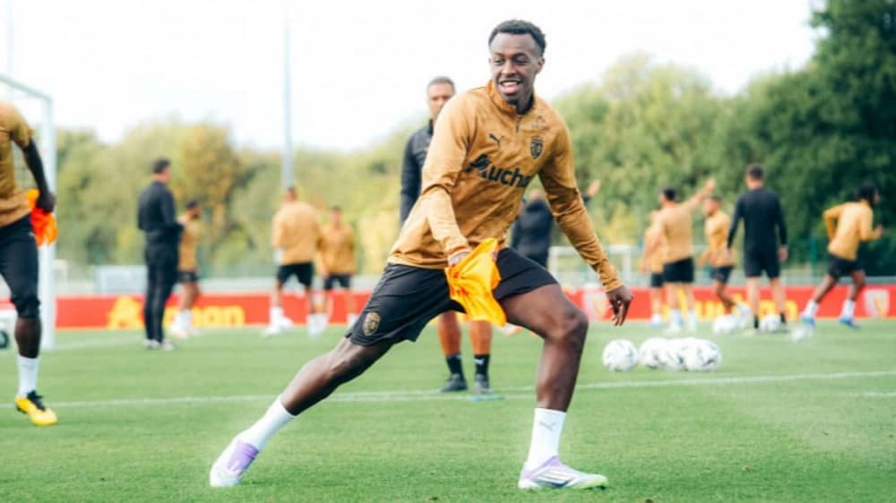 تحديثات جديدة حول وضع سعود عبدالحميد ووكالته الرياضية