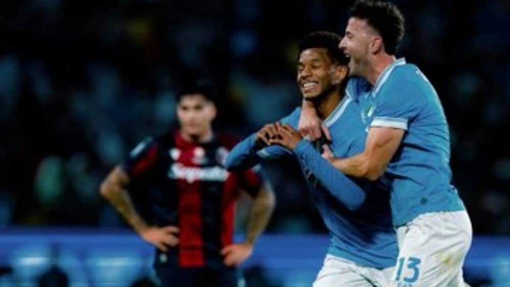 نابولي يتوج بكأس السوبر الإيطالي في الرياض