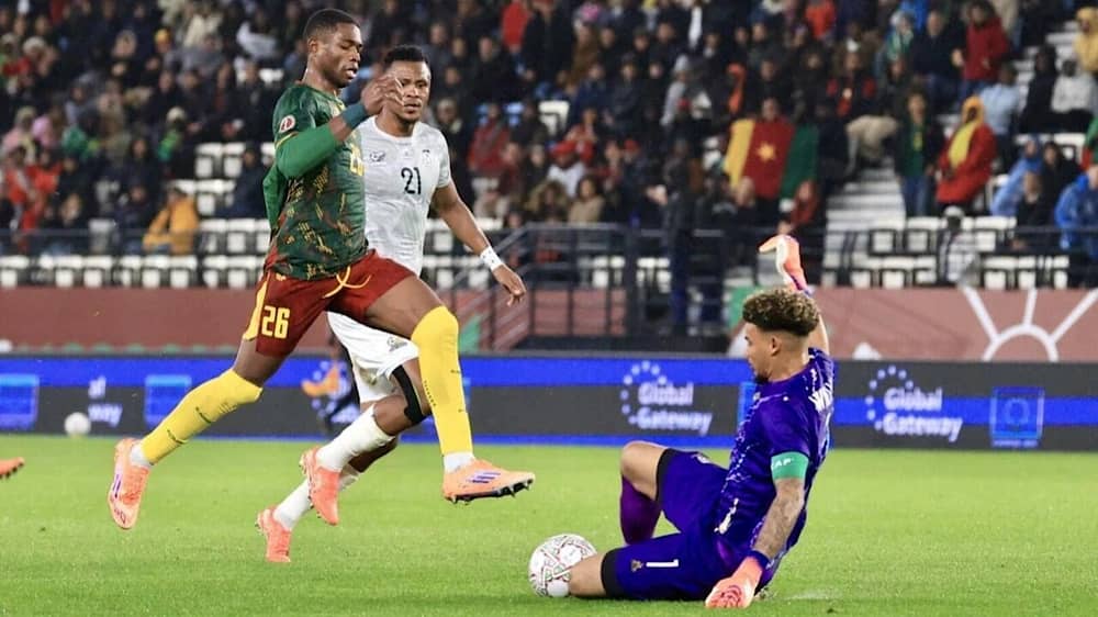 الكاميرون‬⁩ تتجاوز ⁧‫جنوب إفريقيا‬⁩ بثنائية وتتأهل إلى ربع النهائي