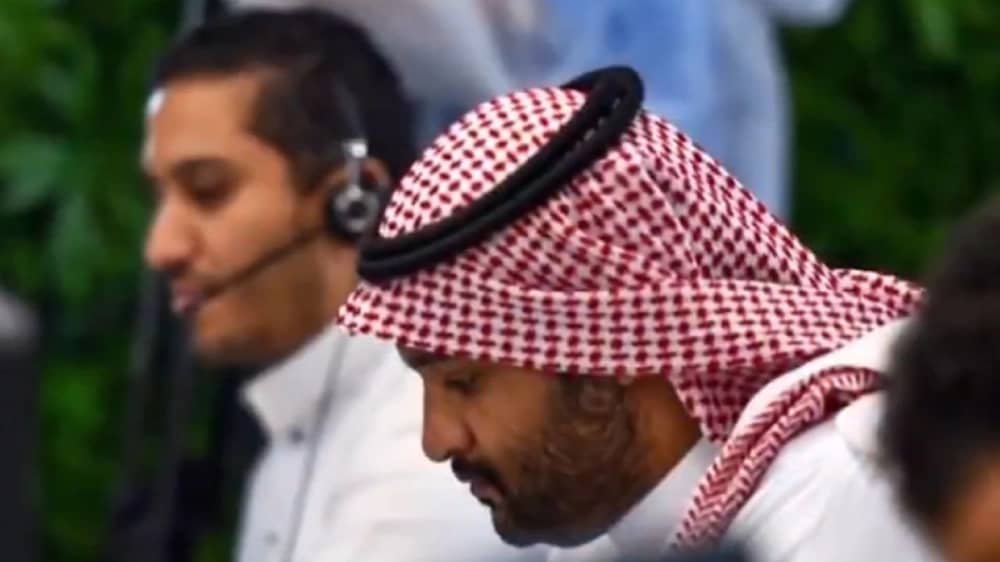 شكر: القرارات ستعزز دخول الكوادر الوطنية في سوق القطاع الخاص .. فيديو