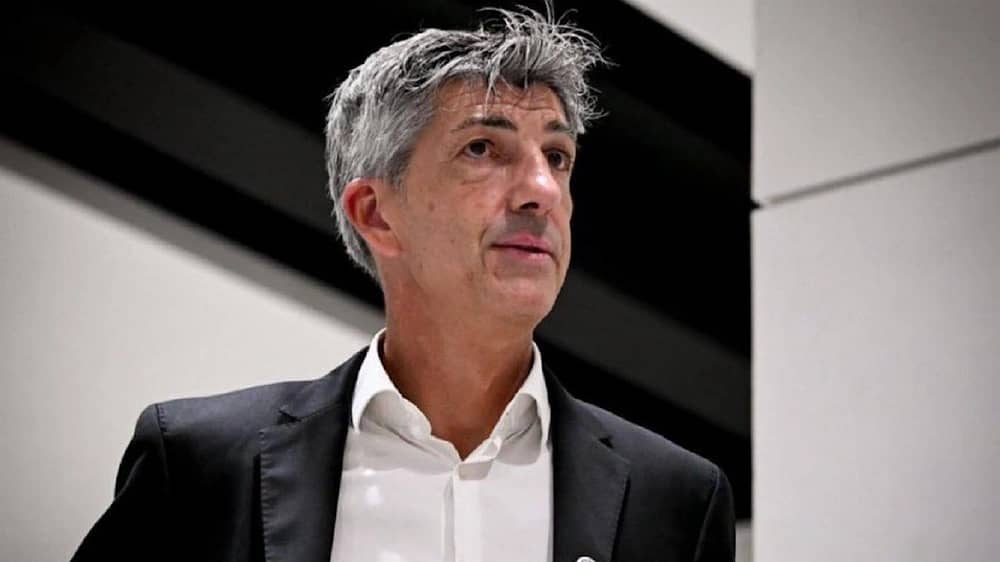 الشباب يفاضل بين عدة مدربين لخلافة ألغواسيل