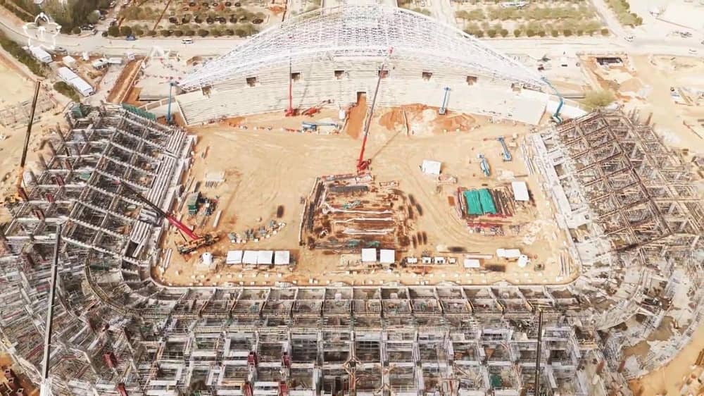 إنجاز 75% من الأعمال الخرسانية بملعب جامعة الإمام .. صور