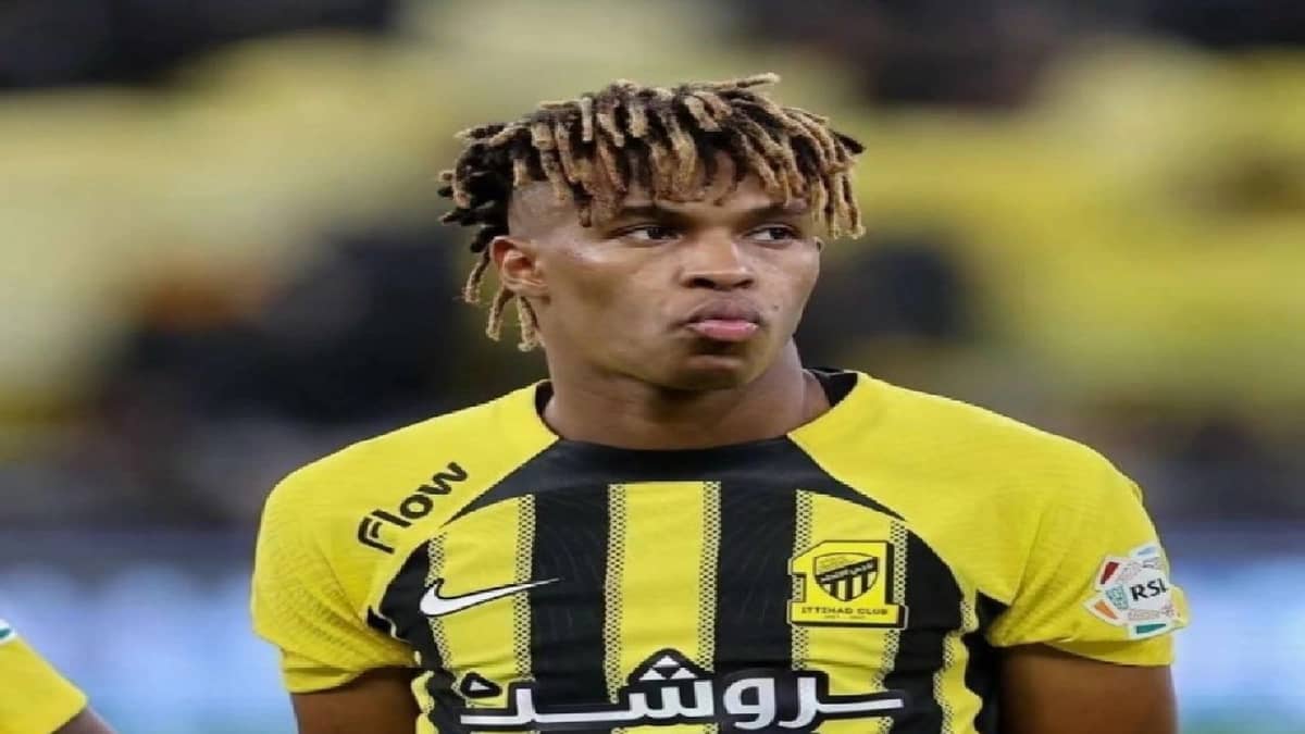 الاتحاد يوافق على إعارة الصقور إلى الشباب