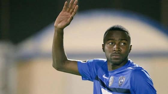 مدافع الهلال يصل للمباراة 200 في تاريخ الدوري