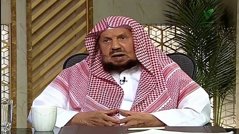 المنيع يوضح هل على الإنسان الاستغفار لمدة 6 ساعات بعد كل ذنب؟.. فيديو