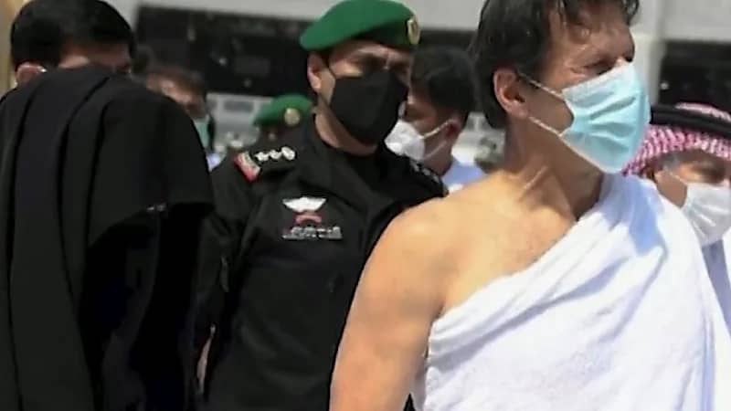 الشرطة الباكستانية توجه اتهامات بالفساد للزوجة الثالثة لعمران خان