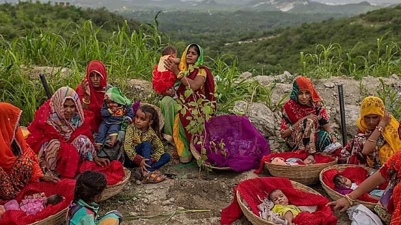 قرية هندية تزرع 111 شجرة احتفالاً بولادة كل بنت