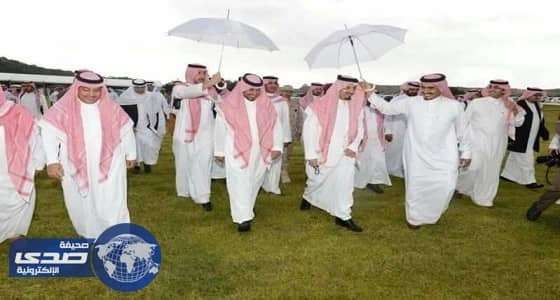 بالصور.. أمير عسير ونائبه يزوران محميّة الجرة