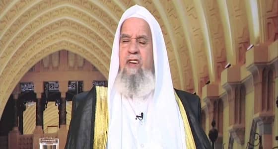 بالفيديو.. عضو هيئة كبار العلماء يدعو لتوقيف أصحاب الفتاوى الشاذة