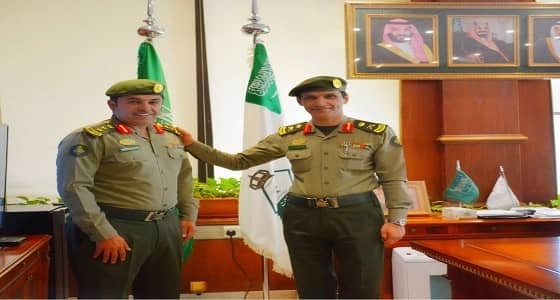 " السحيباني " يقلد مدير مكتبه رتبته الجديدة