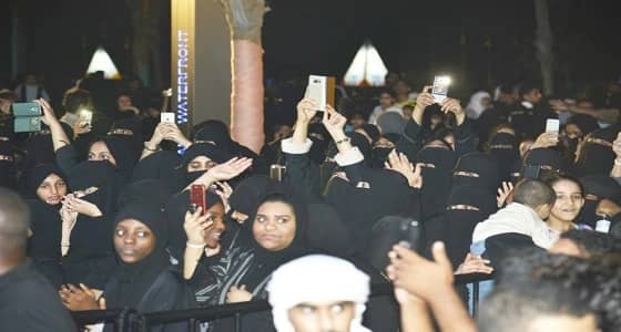 عروض شعبية تستهوي زوار " ربيع جدة "