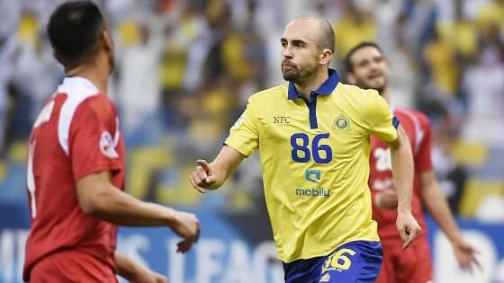 أدريان يقترب من الأهلي