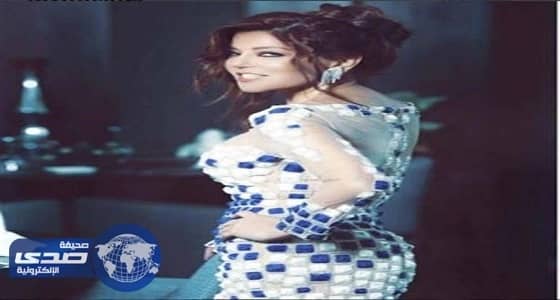 بالصور .. فستان سميرة سعيد يثير سخرية مواقع التواصل