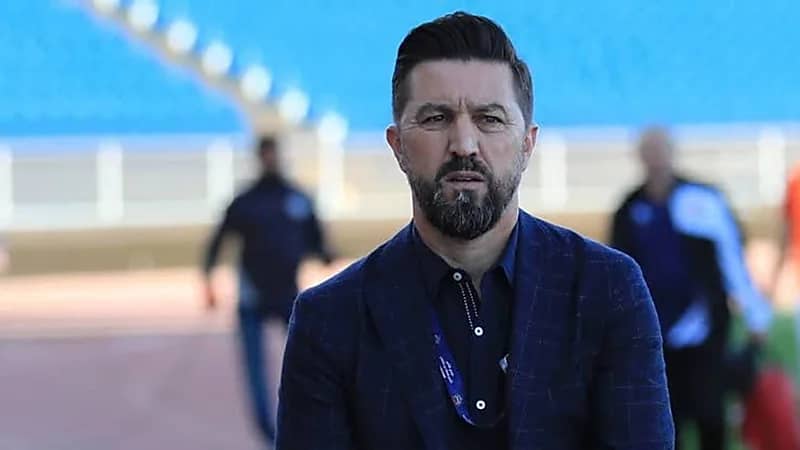 حسم موقف هاسي مع الأهلي بعد الهزيمة أمام النصر 