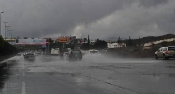 إنذار مبكر بهطول أمطار غزيرة على عسير