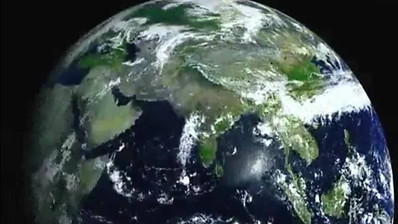 "المسند" يوضح سبب الفارق الزمني في وقت دخول الصلاة بين مكة ومدن أخرى