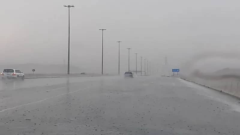 تحذيرات لمستخدمي طريق "المدينة - مكة" السريع بسبب الأمطار