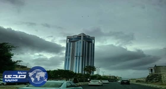 " مدني الطائف " يحذر من سحب ممطرة ورياح