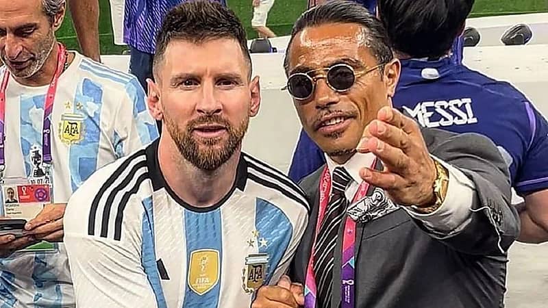 بالفيديو.. الشيف نصرت يثير الجدل بظهوره مع ميسي